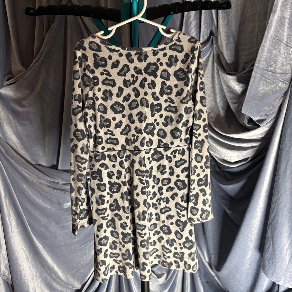 Girls Gray Leopard Print Long Sleeve Dress